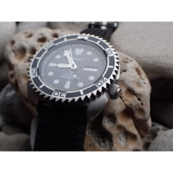 THE . SHARK . ONE - COLD.STEEL.EDITION- SEIKO SRP NEW TURTLE MOD BEZEL NTD-02-CSE