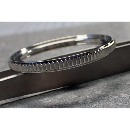 THE-S.COIN.90.ONE POLISHED CUSTOM BEZEL F.SEIKO SKX007 7S26-020O DX.S-20-P