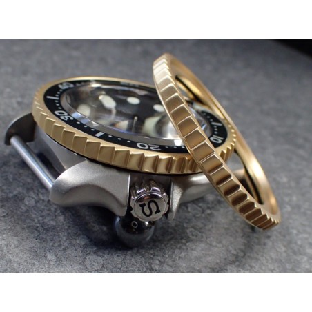 THE-SHARK-ONE GOLD CUSTOM BEZEL F.SEIKO SKX007 7S26-020O DX-01-G