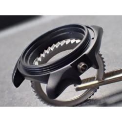 THE-200-ONE MATT BLACK 200 meters SKX SPARE CASE C-01-BB