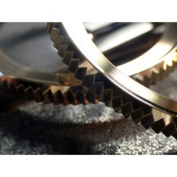 THE . S.COIN.90 .ONE - HIGH POLISHED GOLD . CUSTOM BEZEL F.SEIKO SKX007 7S26-0200 CASE DX.S-20-SSG