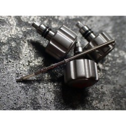 THE- OSC SATIN STAINLESS KRAFTWERK.ONE OSC CUSTOM CROWN F.SEIKO SKX007 7S26-0200 CR-03-STS