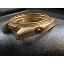 THE-200-NCR-ONE SATIN GOLD NCR / NO CROWN GUARD / 200 meters SKX SPARE CASE C-02-GG