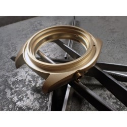 THE-200-NCR-ONE SATIN GOLD NCR / NO CROWN GUARD / 200 meters SKX SPARE CASE C-02-GG